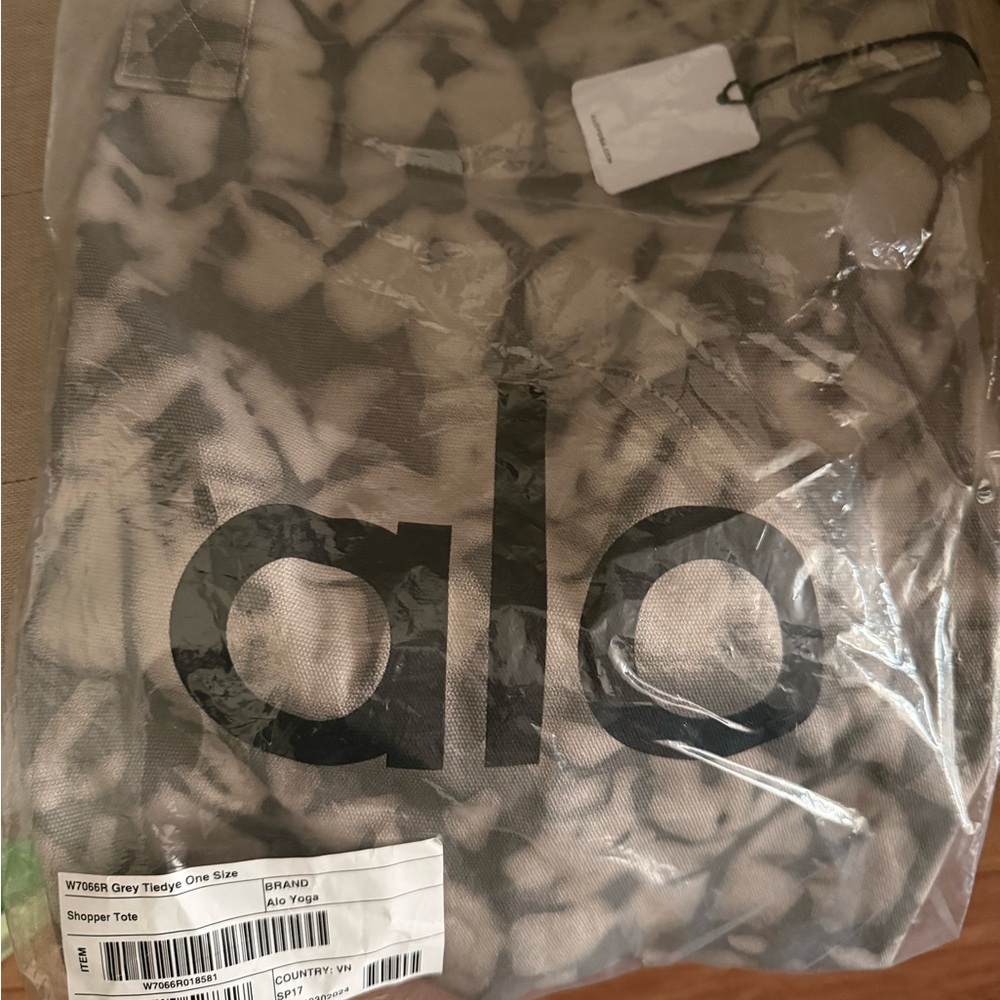 ALO Yoga Gray Tie-Dye Logo Tote